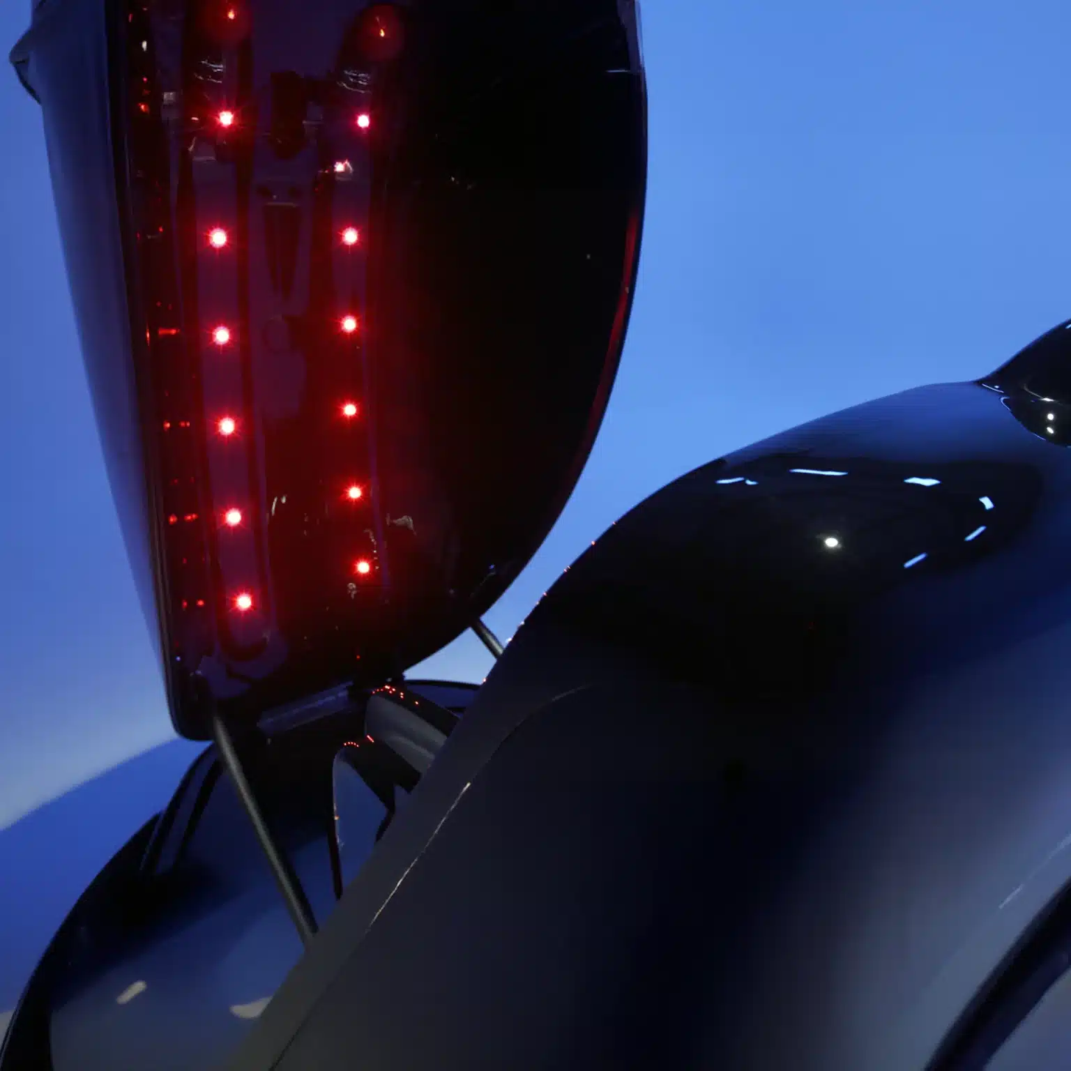 Two illuminated red LED rows on the inside of the BODYJET canopy